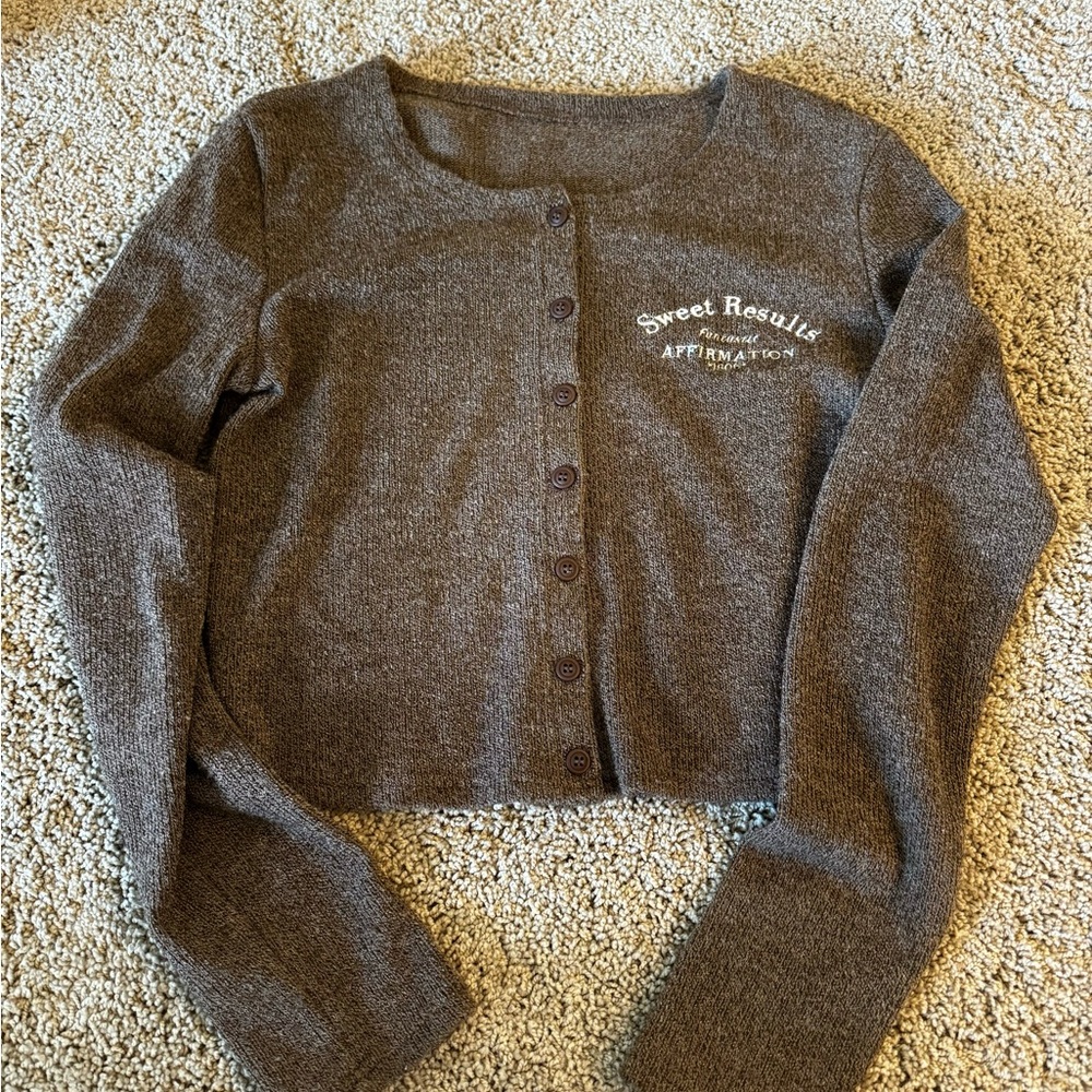 Long sleeve button-up top